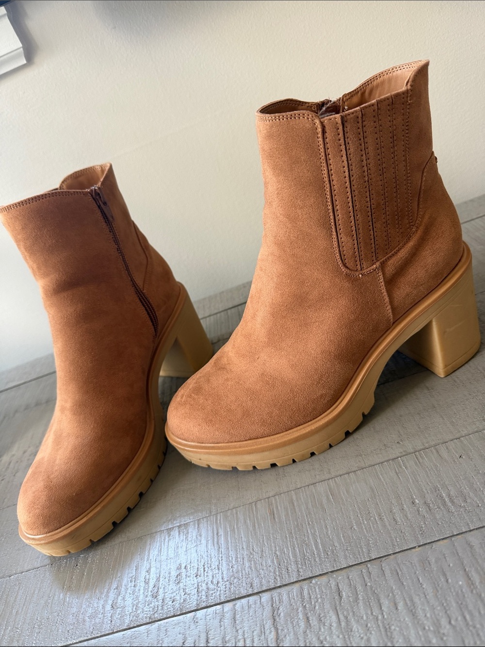 Universal Thread Tan Suede Chunky Heel Ankle Boots